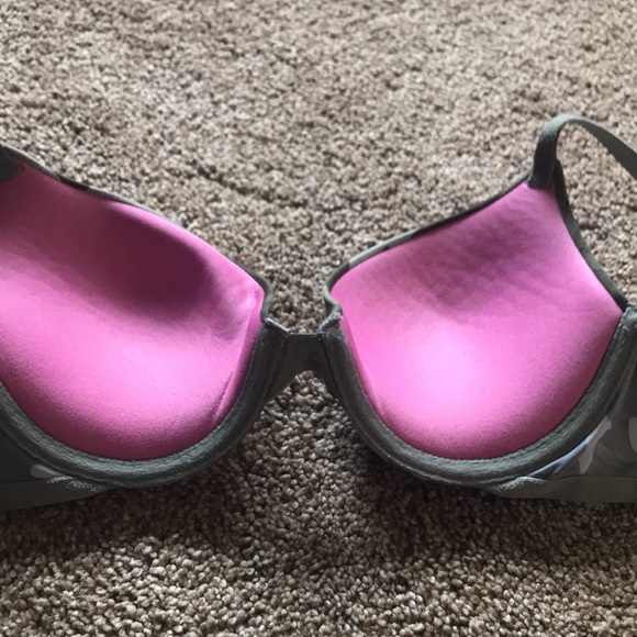 Pink bra - Picture 4 of 5